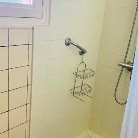 F2 Meuble Avec Clim Et Wifi A Amelie-les-bains - Fr-1-703-149 アパート